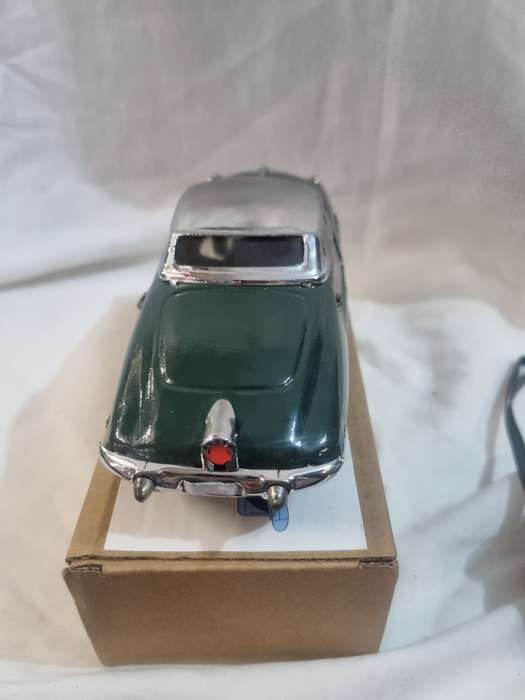 Tinplate green car