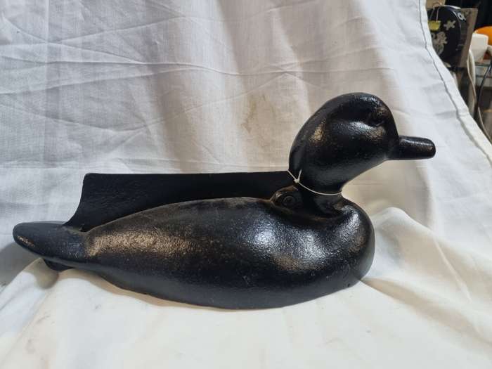 Cast iron duck boot scraper