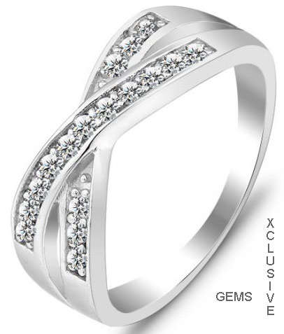 STUNNING SIMULATED DIAMOND GENUINE 925 STERLING SILVER LADIES RING