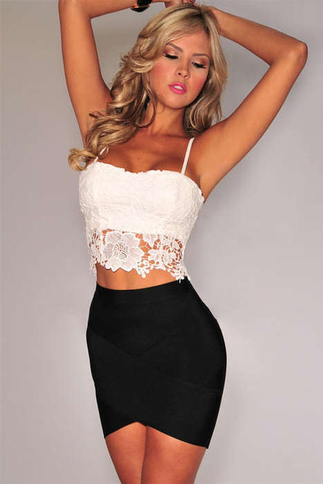 STUNNING CROCHET LACE CROP TOP
