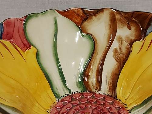 VINTAGE H J WOOD LTD BURSLEM ENGLAND HAND PAINTED GLOSS GLAZE ART POTTERY BOWL WITH VIBRANT COLOURS