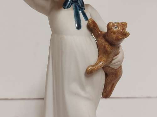 VINTAGE REX VALENCIA HAND-MADE IN SPAIN PORCELAIN FIGURINE