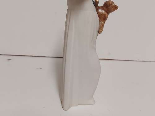 VINTAGE REX VALENCIA HAND-MADE IN SPAIN PORCELAIN FIGURINE