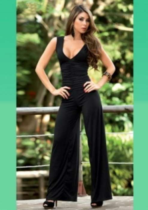 BRAND NEW - STUNNING BLACK ONE PIECE JUMP SUIT