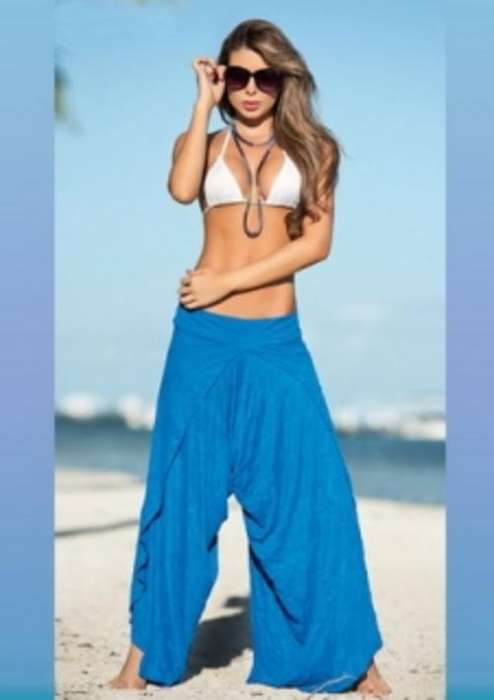 BRAND NEW - STUNNING LADIES BLUE BEACH PANTS BIKINI TOP INC