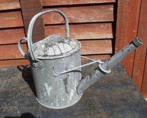 OLD GALVANIZED 1 GALLON  WATERING CAN  - NO LEAKS