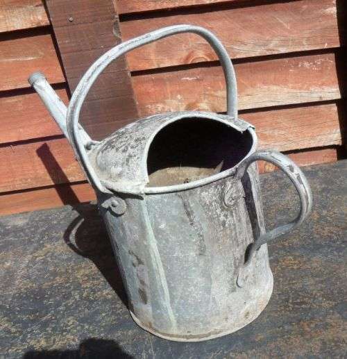 OLD GALVANIZED 1 GALLON  WATERING CAN  - NO LEAKS