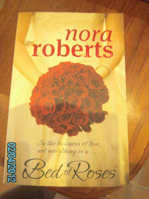 BED OF ROSES by Nora Roberts (S/C)