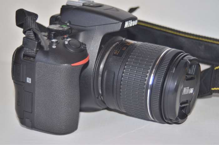 Nikon D5600 DSLR with AF-P 18-55mm DX VR Lens, Lowepro Bag, 16GB SD Card
