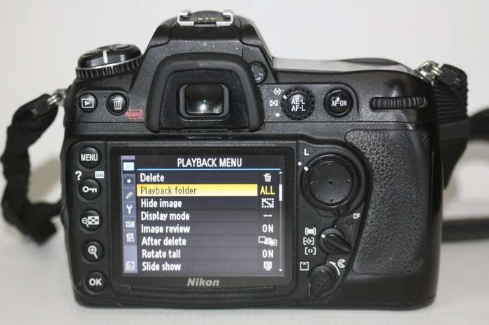 Nikon D300  12.3MP Digital SLR Camera WITH 18-55MM ZOOM LENS VERY GOOD CONDITION