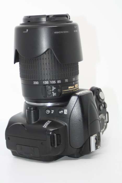 Nikon D3000 10.2MP Digital SLR Camera with 55-200mm f/1:4-5.6G AF-S DX  Nikkor Zoom Lens