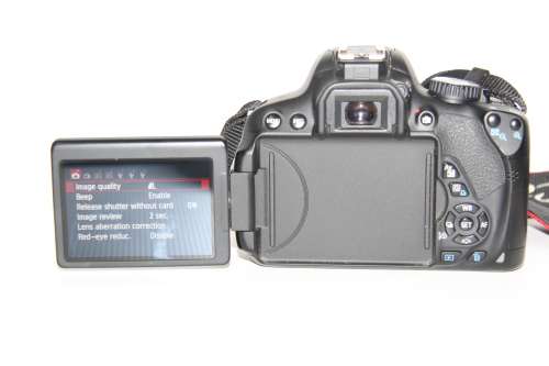 CANON EOS 650D, 18MP DSLR WITH FULL HD MOVIES, ( BODY ONY ) , CHARGER , VERY GOOD CONDITION