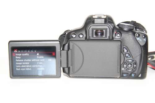 CANON EOS 650D, 18MP DSLR WITH FULL HD MOVIES, ( BODY ONY ) , CHARGER , VERY GOOD CONDITION