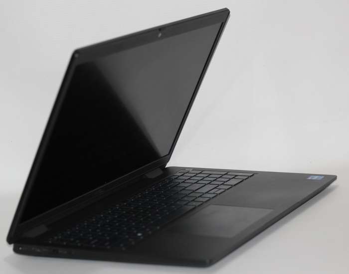 Dell Latitude 3520  11Th Gen  Core i7-1165G7,16GB RAM,512GB SSD, INTEL IRIS Xe Graphics, Full HD