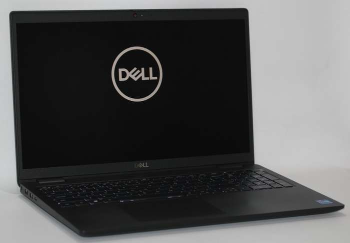 Dell Latitude 3520  11Th Gen  Core i7-1165G7,16GB RAM,512GB SSD, INTEL IRIS Xe Graphics, Full HD