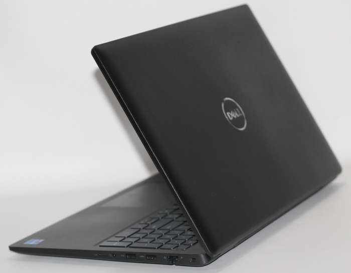 Dell Latitude 3520  11Th Gen  Core i7-1165G7,16GB RAM,512GB SSD, INTEL IRIS Xe Graphics, Full HD