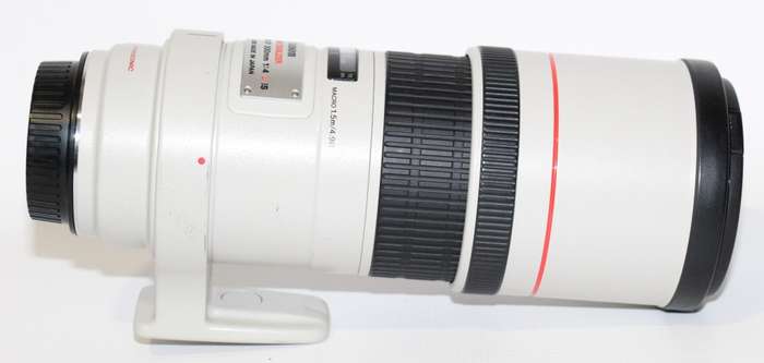Canon EF 300mm f/4L IS USM Telephoto Fixed Lens for Canon SLR Cameras