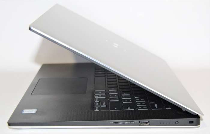 Dell XPS 15 9560 Hexa-Core i7-7700HQ , 16GB Ram, 1TB SSD, 4GB NVIDIA ,  15.6` 4K UHD TouchScreen