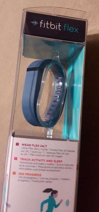Fitbit Flex Wireless Activity & Sleep Tracker Wristband in Slate