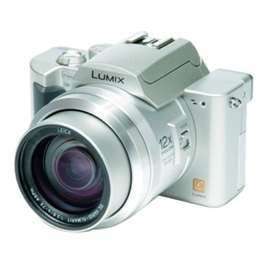 PANASONIC DMC FZ 10 DIGITAL CAMERA & ACCESSORIES