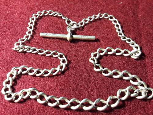 VINTAGE SOLID STERLING SILVER FOB CHAIN IN EXCELLENT CONDITION