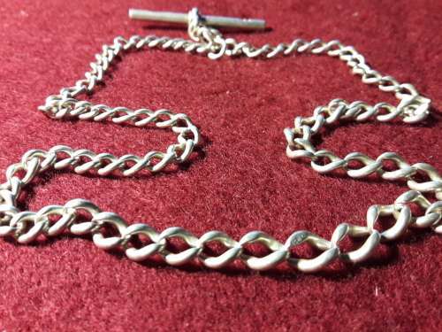VINTAGE SOLID STERLING SILVER FOB CHAIN IN EXCELLENT CONDITION