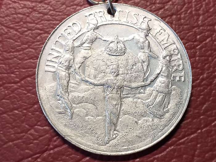 12 TH MAY 1937 A King George VI And Queen Elizabeth "United British Empire" Coronation Medal