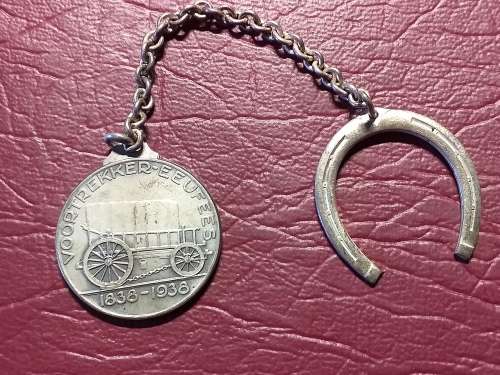 1938 VINTAGE VOORTREKKER EEUFEES MEDALLION - RARE [25 mm]