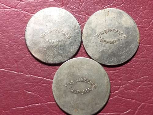 3 x JAN VAN RIEBEECK COIN REPLICA`S - [Bid per coin to take all.]