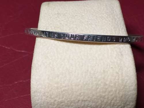 LOVELY GENUINE SOLID STERLING SILVER BANGLE IN VERY GOOD CONDITION - [11,5 g]