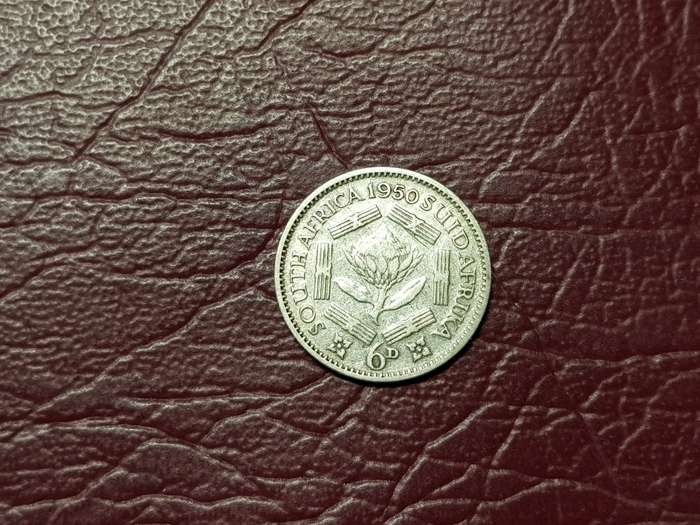 1950 SA UNION SILVER SIXPENCE