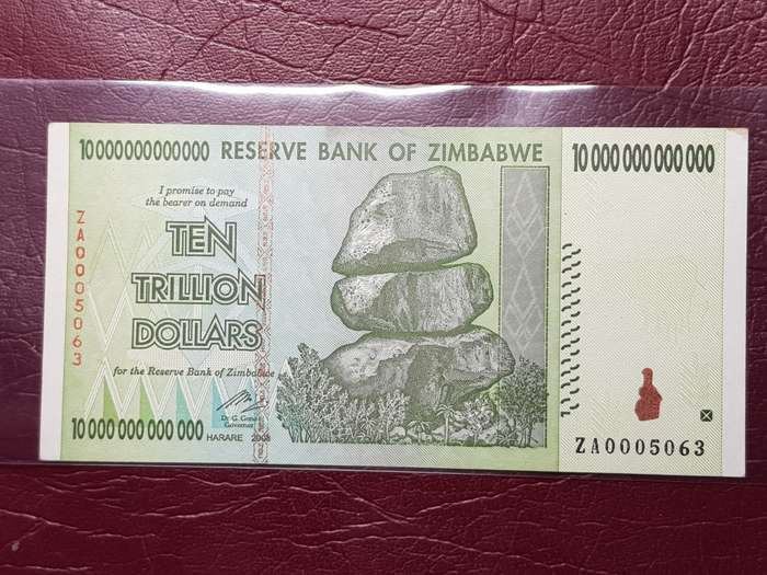 2008 ZIMBABWE 10 TRILLION DOLLAR NOTE - UNC