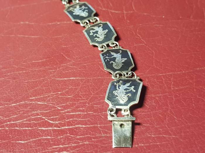 Lovely Genuine Solid Sterling Silver Bracelet in Excellent Condition - [13 g]