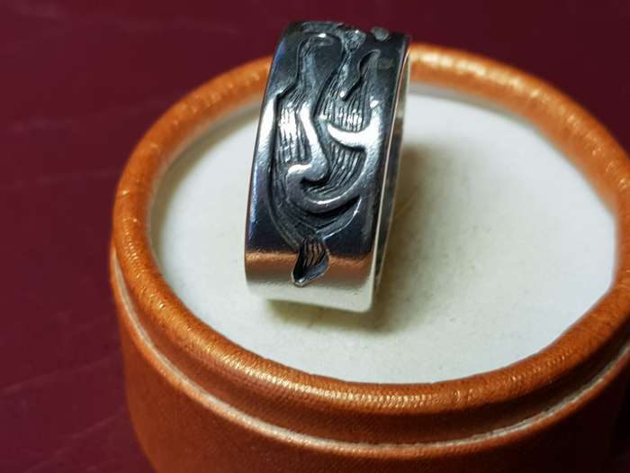 Lovely Large Heavy Genuine Solid Sterling Silver Ring In Excellent Condition - [15,2 g]