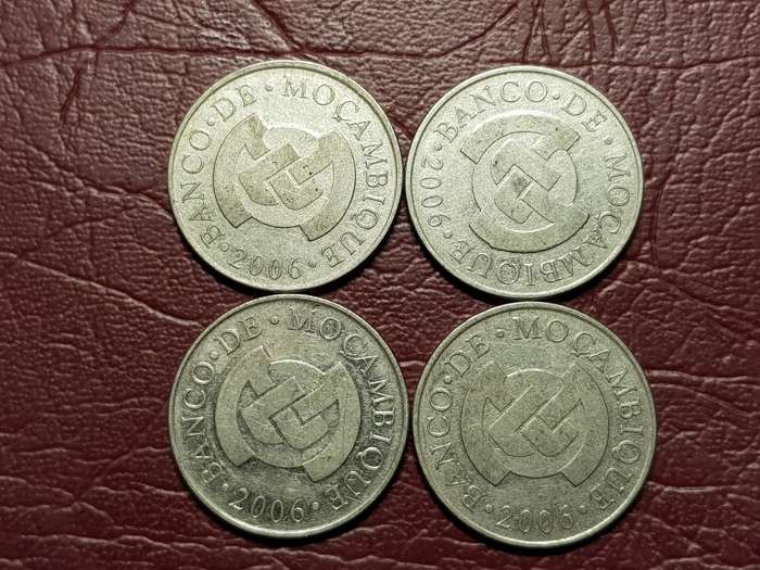4 x 2006 Mocambique  5 Meticais - [Bid per coin to take all]