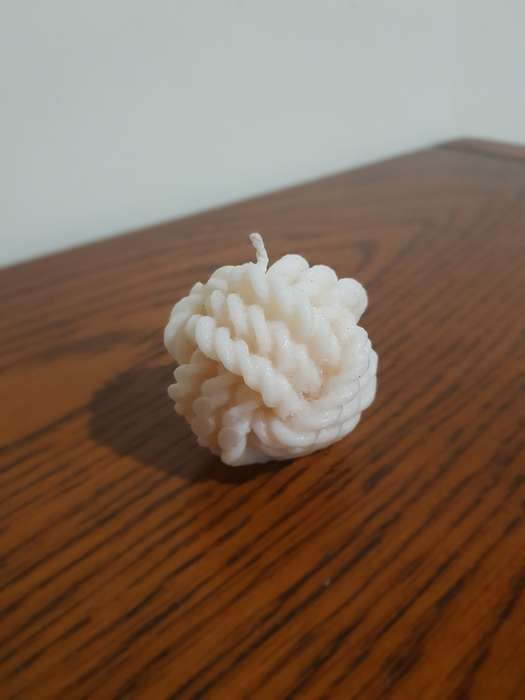 Ball of Yarn Candle 5cm