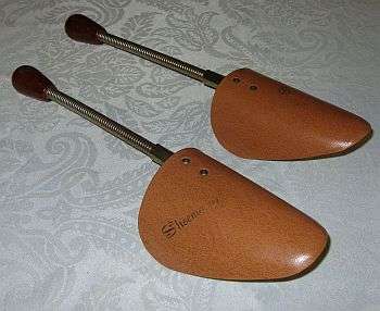A CLASSY PAIR OF GRAND OLD SHOE STRETCHERS