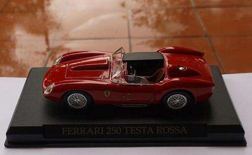 1:43 FERRARI 250 TESTA ROSSA DIE CAST METAL MODEL ON STAND ...AWESOME DETAILS