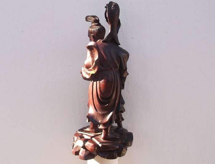 A RARE ORIENTAL ANTIQUE HAND CARVED WOODEN STATUE OF A FISHERMAN WITH HIS APPRENTICE ...AWESOME !!!!