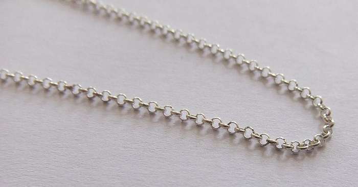 5 AVAILABLE !! ROUND LINK SOLID STERLING SILVER NECKLACES WITH STRONG CLASP !! BID PER NECKLACE !!