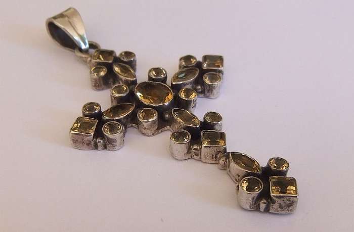 AN AMAZING "" HUGE "" SOLID STERLING SILVER CROSS PENDANT SET WITH EYE CATCHING FACETED STONES !!