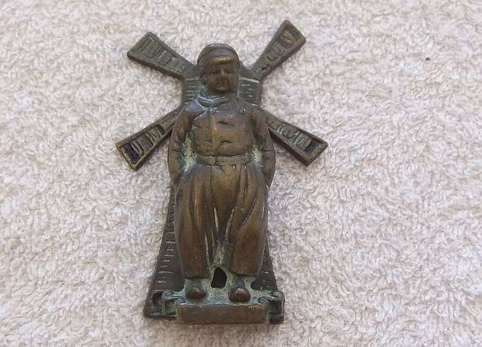 SO SWEET !! AN OLD SOLID BRONZE / BRASS DUTCH BOY WINDMILL THEME DOOR KNOCKER !!
