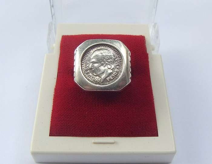 WOW !! FIT FOR THE DON...A SOLID STERLING SILVER COIN RING ...IN GREAT CONDITION !! MUST HAVE !!