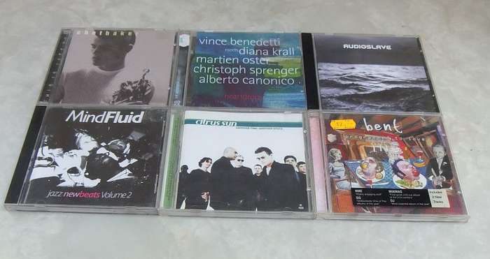 R1 START !! A COLLECTION OF 70 CDS FROM GREGORIAN CHANTS TO BLACK EYED PEAS !! MUSIC TO YOUR EARS !!