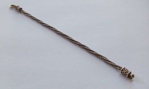 A SUPERB QUALITY SOLID STERLING SILVER BRACELET WITH STRONG UNIQUE S CLASP !! EXCELLENT CONDITION !!