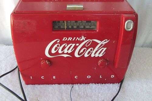 A SUPER COOL ULTRA RARE VINTAGE COCA COLA CASSETTE DECK & RADIO - BOTH WORKING - PLEASE READ