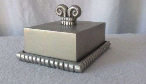 COOL FIND !! AN ORIGINAL CARROL BOYES CHEESE OR BUTTER DISH !! SEE PICS !! FREE COMBINING !!