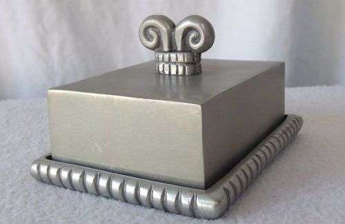 COOL FIND !! AN ORIGINAL CARROL BOYES CHEESE OR BUTTER DISH !! SEE PICS !! FREE COMBINING !!
