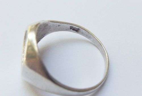 COOL FIND !! A FABULOUS VINTAGE LOOK SOLID STERLING SILVER COIN TYPE RING !! FREE COMBINING !!