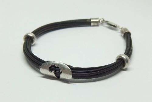 A VERY INTERESTING ELEPHANT HAIR BRACELET WITH STERLING SILVER CLASP AND ADORNMENTS !! CAPE TOWN !!